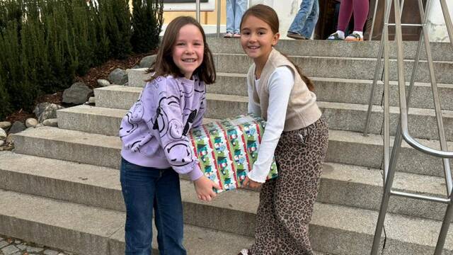 Bild Abholung Päckchen Nikolauskonvoi 2025